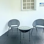 Modern Miami Family Cottage Beach 15 Min