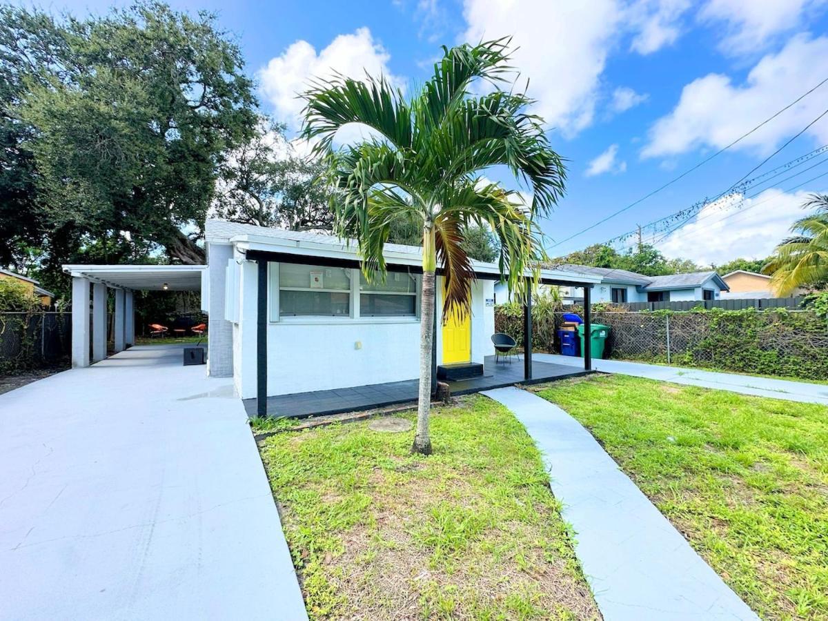 Modern Family 15 Min Holiday home Miami
